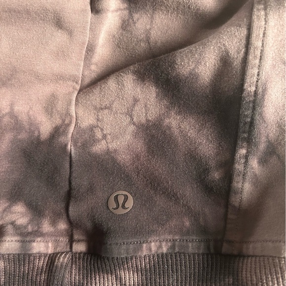 Lululemon Scuba Crew purple tie dye size 4 - Picture 6 of 6